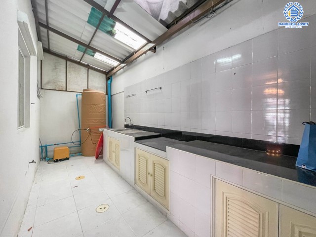 *****ทาวน์เฮ้าส์มือสองย่านนนทบุรี ม.ซิตี้เซนส์ รัตนาธิเบศร์-เลี่ยงเมืองนนท์ เนื้อที่ 20 ตร.ว. ฟังก์ชัน 3 ห้องนอน 2 ห้องน้ำ 2 ที่จอดรถ สภาพเยี่ยมสุด บนทำเลเดินทางสะดวก เพียง 10 นาทีถึงรถไฟฟ้าสายสีม่วง "สถานี แยกนนทบุรี 1"  จองเลย!